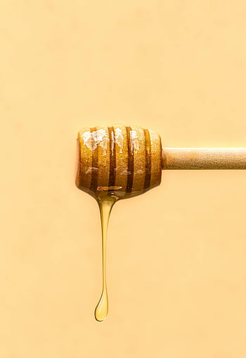 Miláček, mrholení, Dřevěné naběračky, žluté pozadí, detail, naběračka medu, sladký, sirup, fotografování potravin, Přírodní sladidlo, Zlatý med