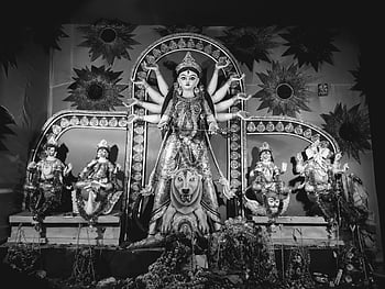 foto skala abu-abu, Dewi Durga, hitam dan putih, Durga Idol, Festival Kolkata, Detail yang rumit, seni tradisional India, Patung Durga, Dewa India, festival budaya, fotografi hitam dan putih