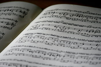 bladmuziek, muziek noten, Gedrukte muzieknootpagina, Close-up muziekblad, Complexe muzieknoten, samenstellingen, gedetailleerd muziekblad, muzikale compositie, muzieknotatie, muzikale pagina