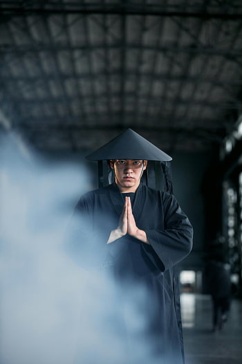 cosplay, asijské muž, kostým, Vnitřní nastavení, ruce dohromady, kuželovitý klobouk, tradiční oblečení, Zobrazení postavy, Cosplay Photography, Kulturní oděv, studio shot