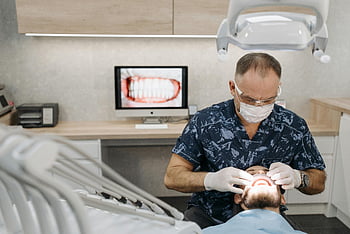 tandlæge, Tandkontrol, patient, kirurgisk maske, Moderne klinik, tandlægeværktøjer, tandstol, tandlægeudstyr, tandhygiejne, tandpleje, Dental Professional
