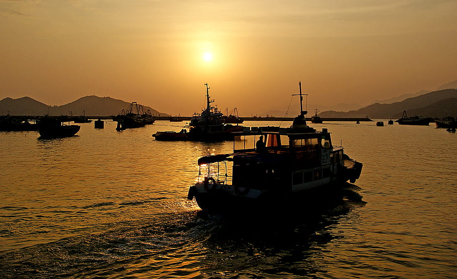 Cheung Chau Island, Hong Kong, Sunset, Fishing Boats, Dumbbell Island, Ming Dynasty, Port, Calm, Peaceful, Tourist Destination
