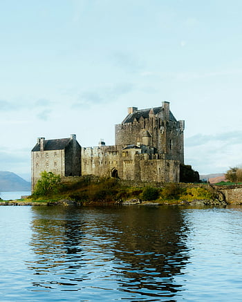 eilean donan kale, iskoçya, doğal görünüm, suyla çevrili, dağlar, tarihi kale, İskoç manzara, ortaçağ mimarisi, pitoresk manzara, doğal güzellik, göl manzarası