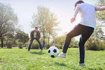 familia, jugando, fuera de, niño, madre, divertido, hembra, gente, infancia, verano, padre