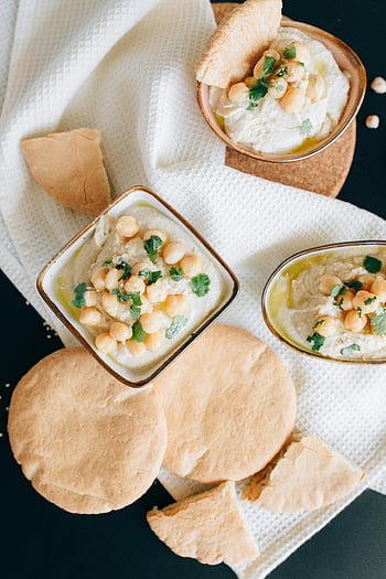 hummus, bread, creamy hummus, chickpeas, herbs, flatbread, middle eastern food, appetizer, dip, healthy food, vegetarian meal