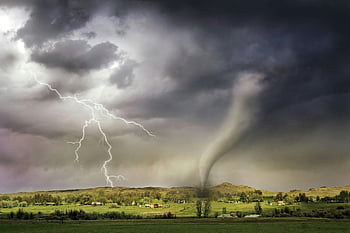 tornádo, Blesk, vesnice, venkovský, venkov, krajina, bouřka, přírodní katastrofa, Krušné počasí, Twister