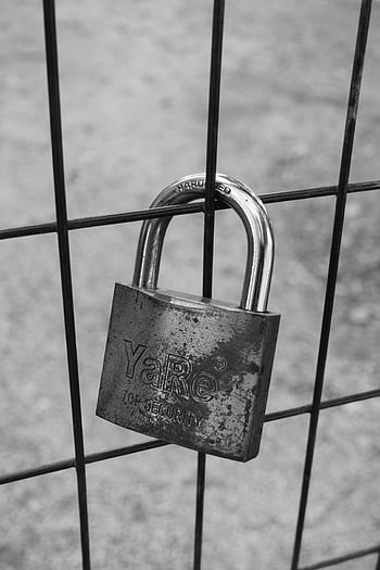 padlock, mesh fence, black and white, close-up, security, protection, YaRe, top security, metal lock, fence lock, monochrome