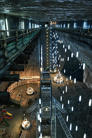 Saltgruven Salina Turda, Turda Romania, underjordiske utsikter, Salina Turda saltgruve, fantastisk undergrunn, Romania-turisme, Salt gruveutforskning, underjordiske attraksjoner, Salina Turda-funksjoner, Attraksjoner i Turda, underjordisk saltgruve