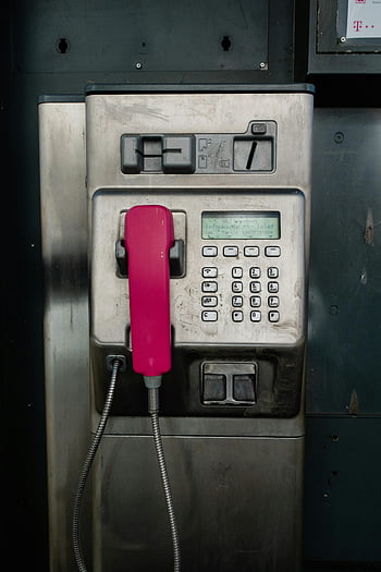 veřejný telefon, retro telefonní automat, růžový telefon, vinobraní komunikace, Německo, veřejný telefonní automat, retro technologie, vinobraní telefon, komunikační technologie