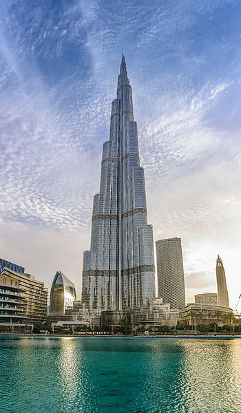 burj khalifa, Dubaj, betonová věž, tělo z vody, jasně modrá obloha, odraz, Majestátní mrakodrap, moderní architektura, městské panorama, panoráma města, Spojené arabské emiráty