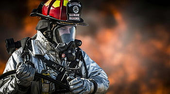 bombero, Fotografía de enfoque poco profundo, rescate de fuego, equipo de protección, casco, mascara de oxigeno, respuesta de emergencia, escena de fuego, secuencia de imágenes de algo ó alguien en movimiento, uniforme