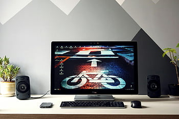 Dellモニター、 アーバンサイクリングの壁紙、 洗練されたデスクトップのセットアップ、 スピーカー、 植物、 デスクトップコンピューター、 ターンオンを監視します、 モダンワークスペース、 技術セットアップ、 ホームオフィス、 サイクリングテーマ