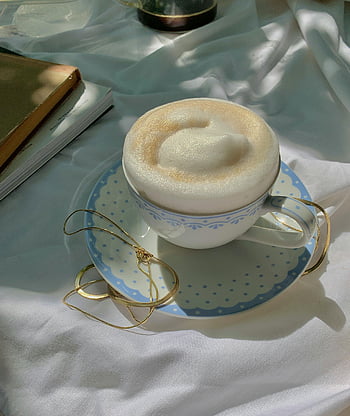 cappuccino, pěna, Elegantní pohár, bílý talíř, sluneční stůl, kávový šálek, podšálek, nastavení tabulky, ranní káva, káva umění, kávová pěna