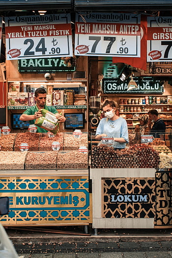 Istanbul Market, turecká kultura, prodejci prodávající, ořechy a koření, živá tržní scéna, Turecký obchod, Osmanlioglu, kurujemis, lokum, bakliya, Yeni Mahsul