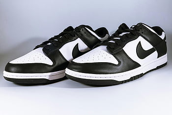 adidași alb -negru, nike adidași, pantofi negri, pantofi albi, Adidași apropiați, fundal alb, șireturi, Proiectare adidași, Stil de adidași, Moda adidașului, logo-ul nike