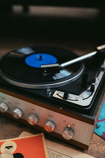 Hopea vinyyli -levysoitin, vintage -levysoittimen, analoginen musiikki, lähikuva, nostalgia, vinyylilevy, retro -ääni, musiikinsoittaja, klassinen ääni, äänilaitteet, levysoitin
