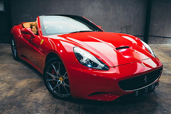 auto sportiva di lusso, Cappuccio lucido, box auto, convertibile rosso, design elegante, eleganza, Parcheggio interno, ferrari, veicolo di fascia alta, Automobile sportiva, veicolo di lusso