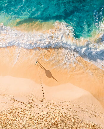 Widok z góry plaża, ocean, widok z lotu ptaka, Spokojna plaża, żywe fale, Ślady Piasku, scena na plaży, fale na plaży, widok na plażę i ocean, fotografia plażowa, krajobraz plaży