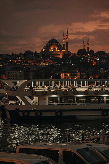 výletní loď, noční světla, panorama istanbul, Vody Bosphorus, soumrak plachtění, Osvětleno panoráma města, kultovní památky, Večerní plavba, pohled na nábřeží, Turecká architektura, cíl cesty