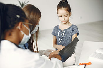 若い女の子、 健康診断、 診療所、 医者、 X線、 健康管理、 小児科医、 患者、 検査、 医師;医療従事者、 医療