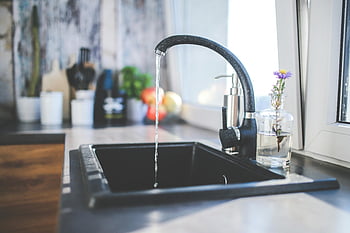 Moderní kuchyňský dřez, tekoucí voda, Elegantní faucet, pult, váza, květ, kuchyně, klepněte na, dřez, Vzhled interiéru, domovní dekorace