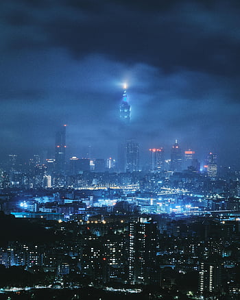 Skyline Taipei, taipei 101, vista notturna, grattacieli luminosi, paesaggio urbano nebbioso, Scena della notte urbana, Taipei di notte, vista drammatica, luci della città, punto di riferimento iconico, paesaggio urbano di Taiwan
