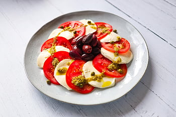สลัดมอสซาเรลล่า, มอสซาเรลล่าคาปรีเซ่, สลัด Caprese, Caprese, สลัด, มะเขือเทศ, ชีสมอสซาเรลล่า, มังสวิรัติ, อิตาลี, อร่อย, สด