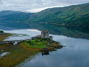 eilean donan castle, letecký snímek, hrad, jezero, klidné vody, svěží kopce, Skotsko, pohled, historické místo, Přírodní krásy, odraz