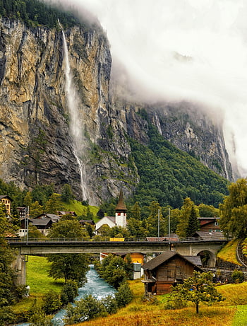 Majestátní vodopády, skalnaté hory, Vodopády Staubbach, lauterbrunnen valley, švýcarsko, Kaskádové útesy, Malebné údolí, přírodní scenérie, horské krajiny, malebný vodopád, Alpská krása