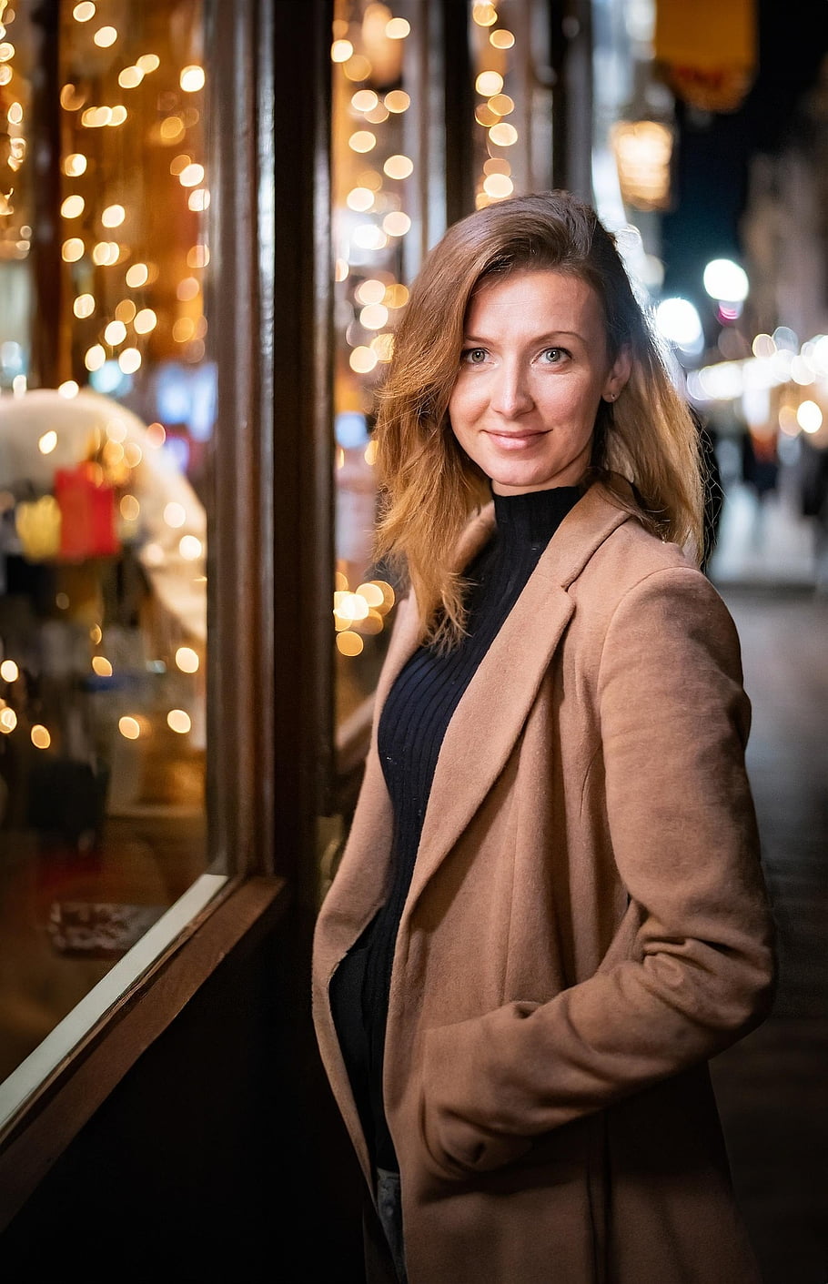 Ai generováno, žena, Modelka, tvář, Nákupní horečka, komerční ulice, portrét