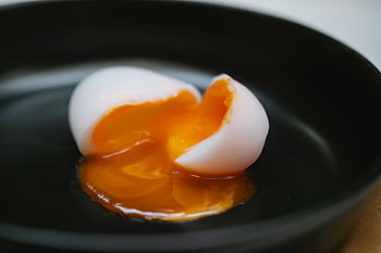 měkké vejce, poloviční vejce, Runy Yolk, černá mísa, snídaně vejce, kulinářské vejce, Poloviny vajec, lahodné vejce, Vejce v misce, snídaně jídlo