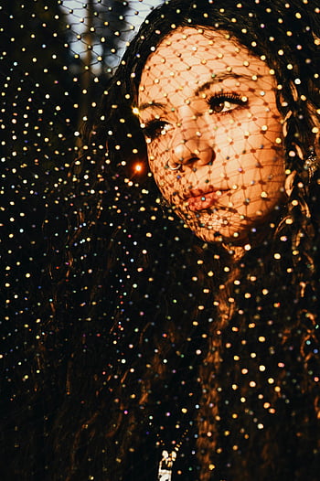 artistic portrait, netting shadow effect, creative portrait, young woman, artistic pattern, face, netting shadow, artistic photography, portrait photography, netting effect, artistic face pattern
