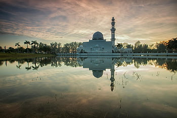 moschea, acque calme, tramonto, paesaggio sereno, Malaysia, edificio in cemento bianco, corpo d'acqua, riflessione, Vista tranquilla, cupola, minareto