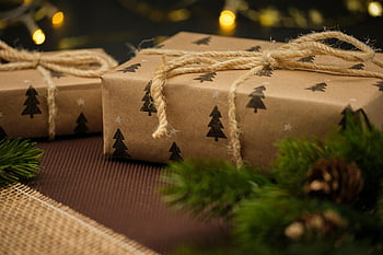 Weihnachten, Weihnachtszeit, Geschenke, Überraschung, Weihnachtsdekoration, Deko, Paket, Band