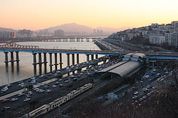 韓国、 鉄道、 トラフィック、 列車、 車両、 公共交通機関、 運送、 旅客、 輸送、 都市鉄道、 電気レール