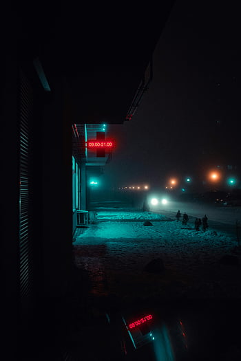 soğuk gece, Kış kentsel fotoğrafçılığı, karlı sokak, neon işaretler, Dramatik Gece Görünümü, gece sokak sahnesi, kış şehir manzarası, kentsel kış, Karlı Kentsel Sahne, gece fotoğrafçılığı, kış ışıkları