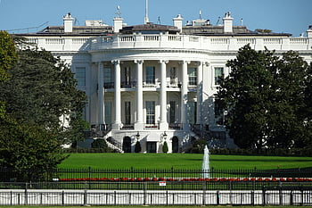Bílý dům, Washington DC, čelní pohled, kultovní mezník, trávník, fontána, Prezidentská rezidence, americká historie, architektura, cestovní ruch, vladni budova